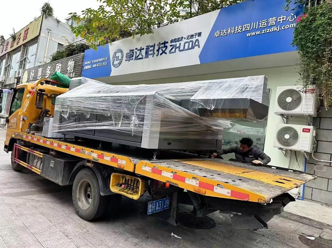 美西uv打印机,磁悬浮运动系统,8支理光g6喷头落户四川